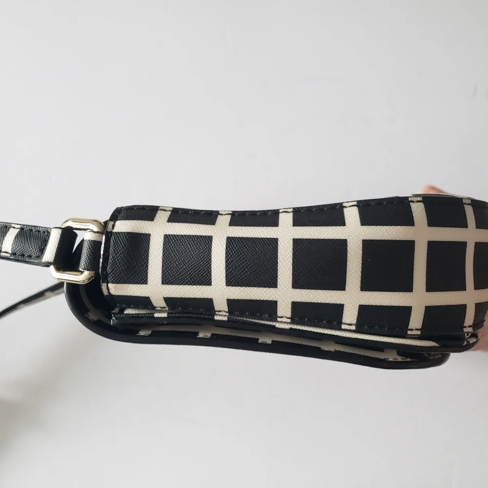 Kate Spade NWOT Saffiano Leather Crossbody Flap Bag NEVER USED.